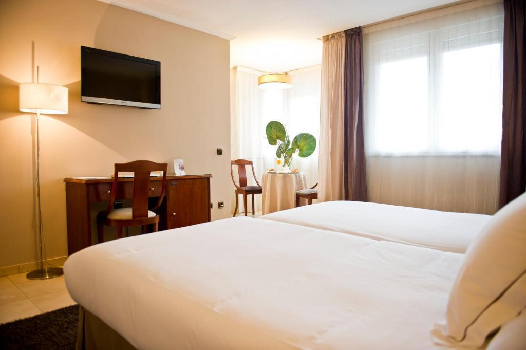 Hotel San Pedro Langreo Pokoj fotografie